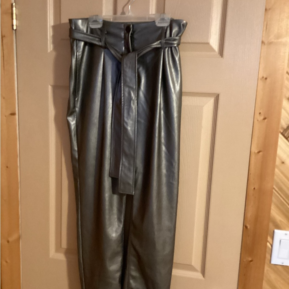NWT Tristan. Faux Leather Metallic High-Waisted Pants with Belt